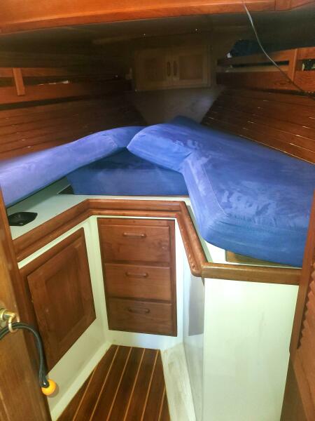 34' 1989 Pacific Seacraft Cutter