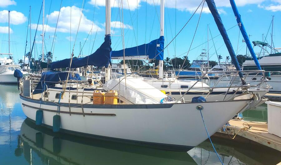 34' 1989 Pacific Seacraft Cutter