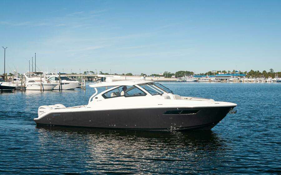 Silver Lining 36ft Pursuit Yacht For Sale