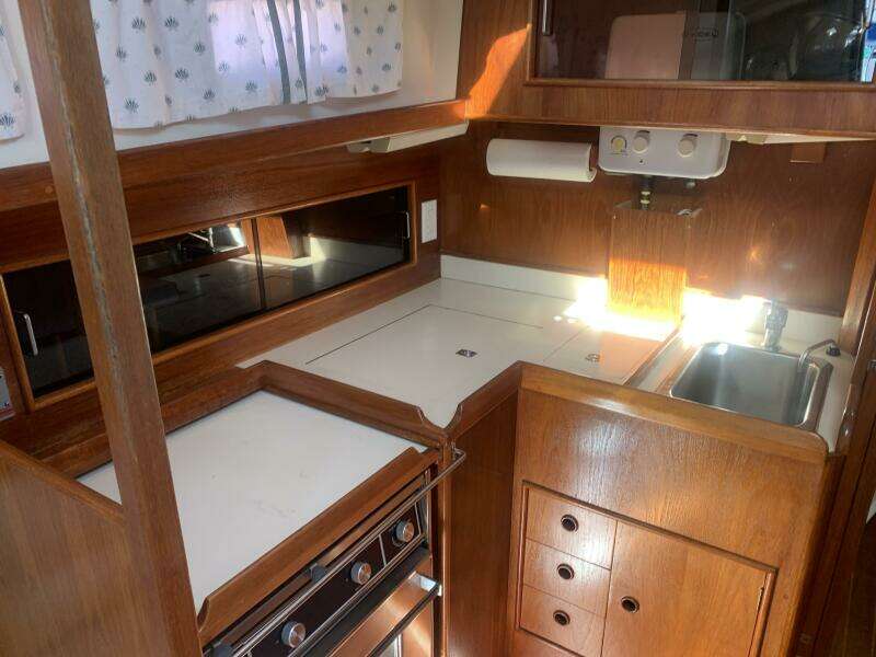 Tiki 30ft Nonsuch Yacht For Sale