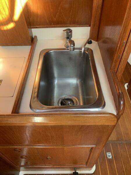 Tiki 30ft Nonsuch Yacht For Sale