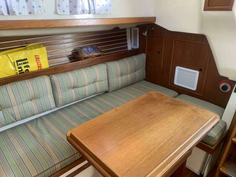 Tiki 30ft Nonsuch Yacht For Sale