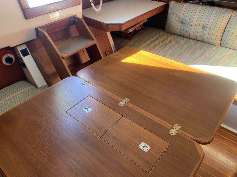 Tiki 30ft Nonsuch Yacht For Sale