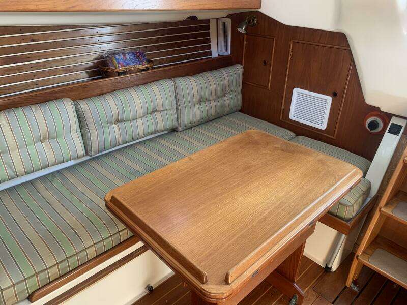 Tiki 30ft Nonsuch Yacht For Sale