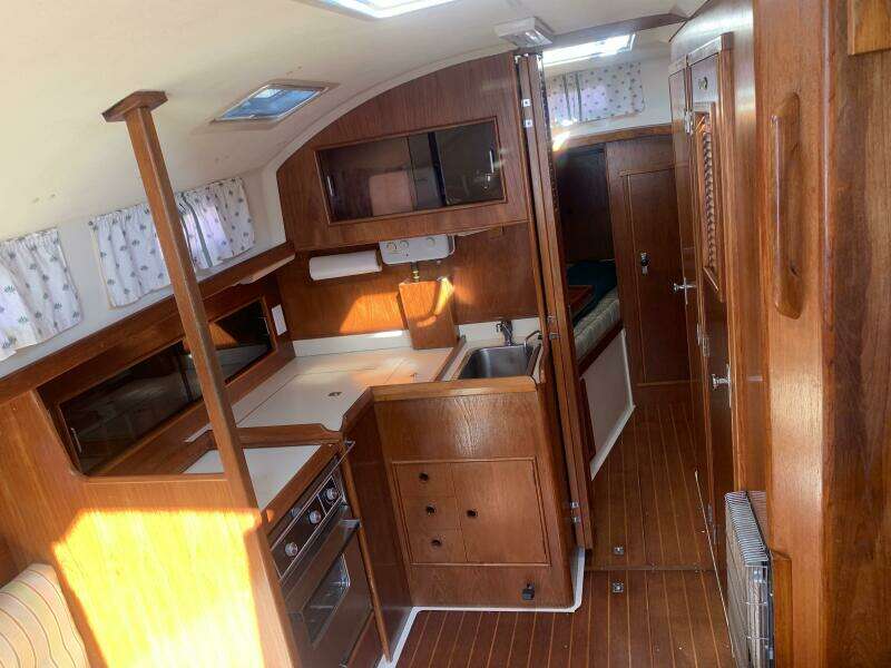 Tiki 30ft Nonsuch Yacht For Sale