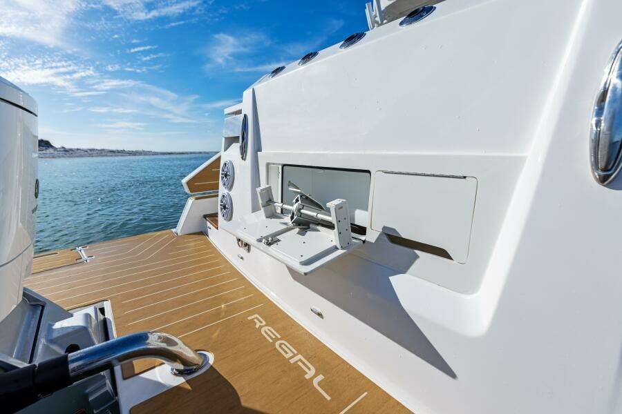 43ft Regal Yacht For Sale