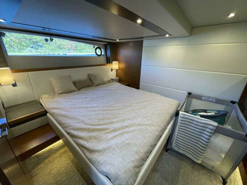 BAR DOG 53ft Tiara Yachts Yacht For Sale