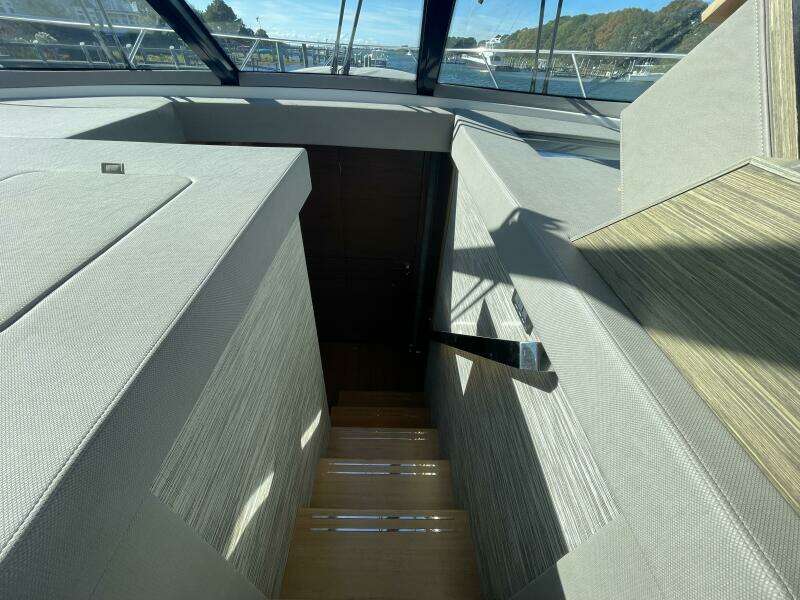 BAR DOG 53ft Tiara Yachts Yacht For Sale