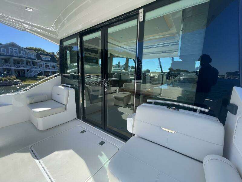 BAR DOG 53ft Tiara Yachts Yacht For Sale