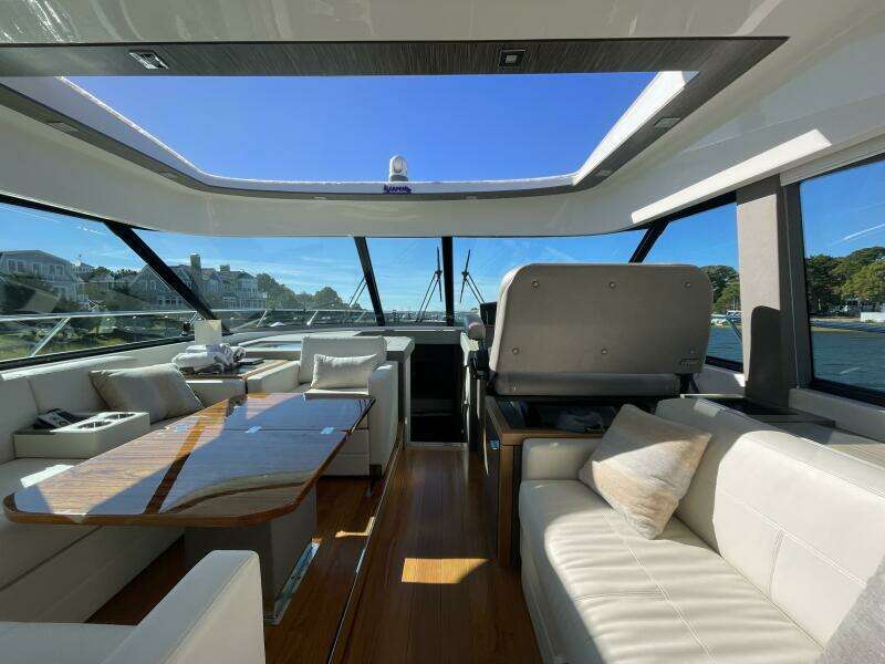 BAR DOG 53ft Tiara Yachts Yacht For Sale