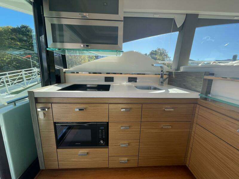BAR DOG 53ft Tiara Yachts Yacht For Sale