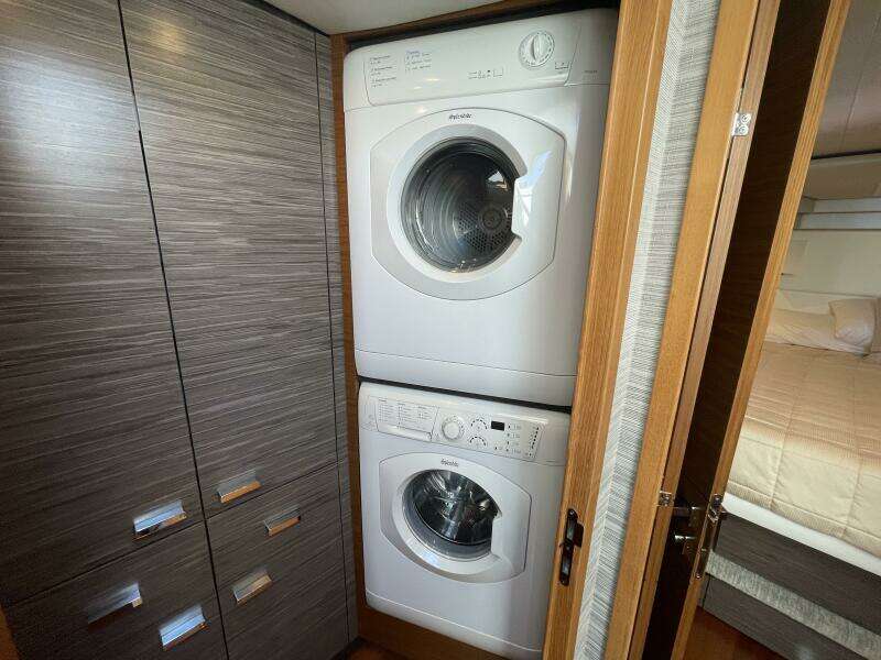 BAR DOG 53ft Tiara Yachts Yacht For Sale