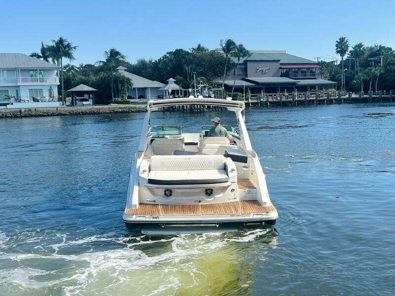 LEMONADE 31ft Sea Ray Yacht For Sale