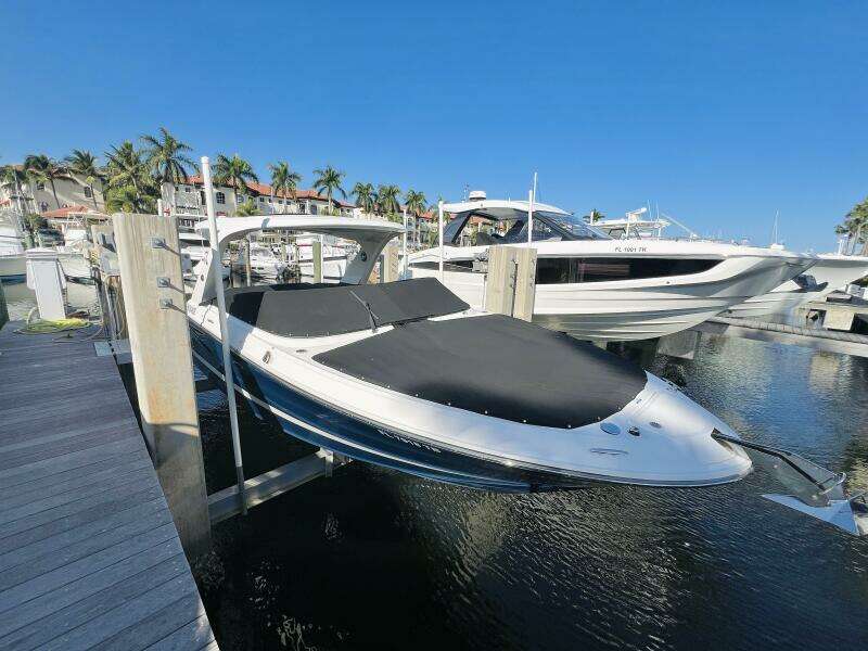 LEMONADE 31ft Sea Ray Yacht For Sale