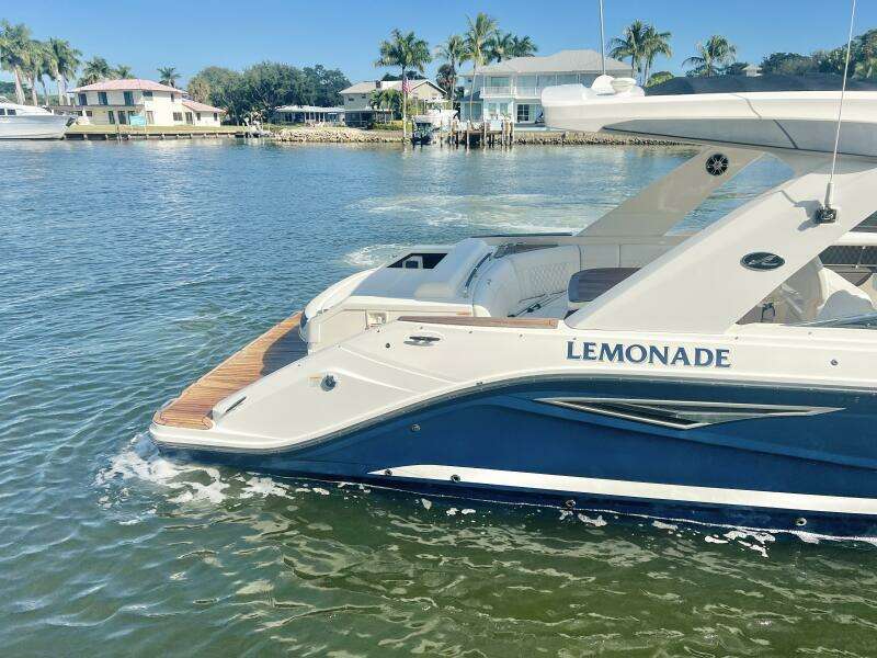 LEMONADE 31ft Sea Ray Yacht For Sale