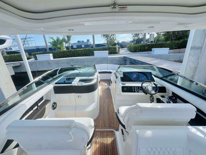 LEMONADE 31ft Sea Ray Yacht For Sale