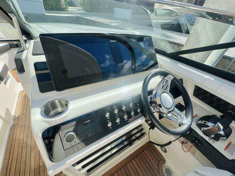 LEMONADE 31ft Sea Ray Yacht For Sale