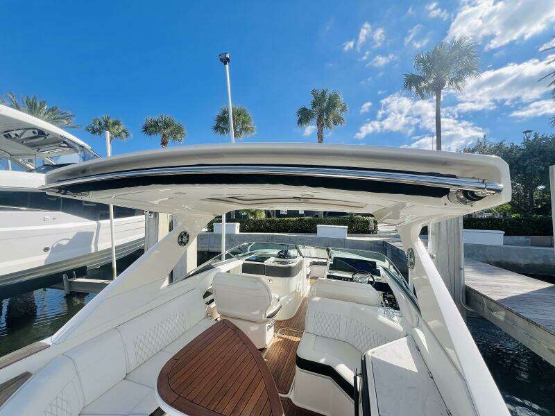 LEMONADE 31ft Sea Ray Yacht For Sale