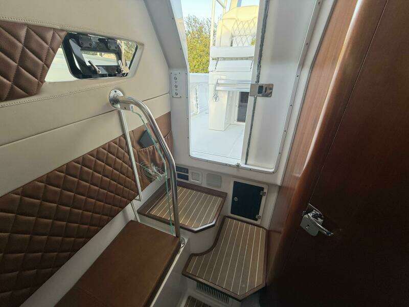 37ft Edgewater Yacht For Sale