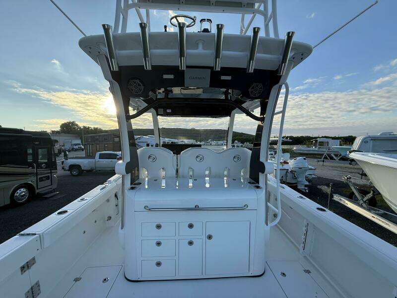 37ft Edgewater Yacht For Sale