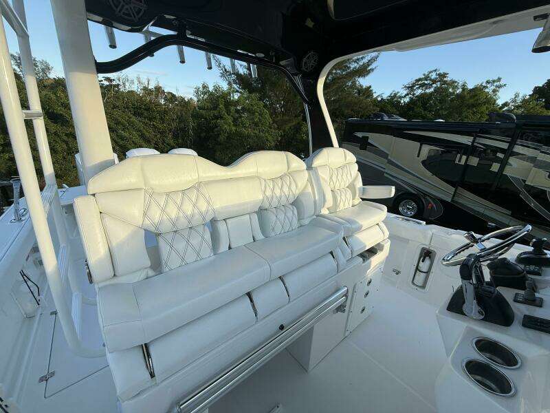37ft Edgewater Yacht For Sale