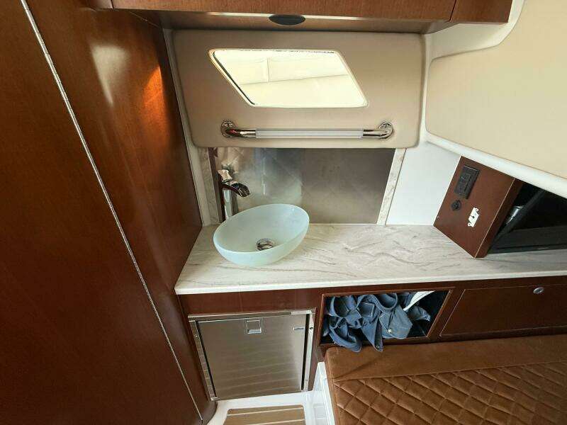 37ft Edgewater Yacht For Sale