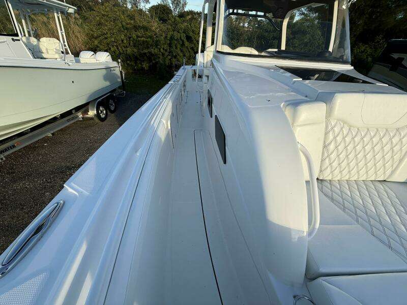 37ft Edgewater Yacht For Sale