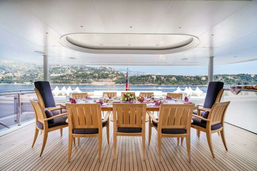 Bridge Deck Aft Dining