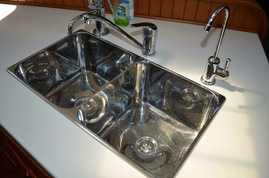 Fleur De Lys 43ft Hans Christian Yacht For Sale