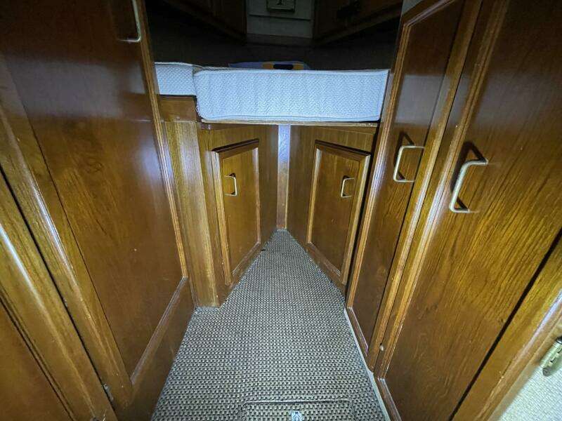 40ft Egg Harbor Yacht For Sale