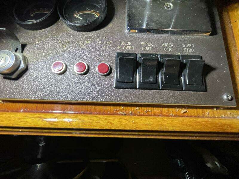Helm Bilge and Wiper Control Panel – Egg Harbor 40