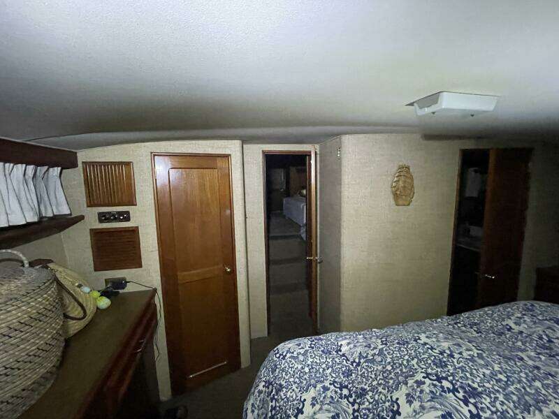 40ft Egg Harbor Yacht For Sale