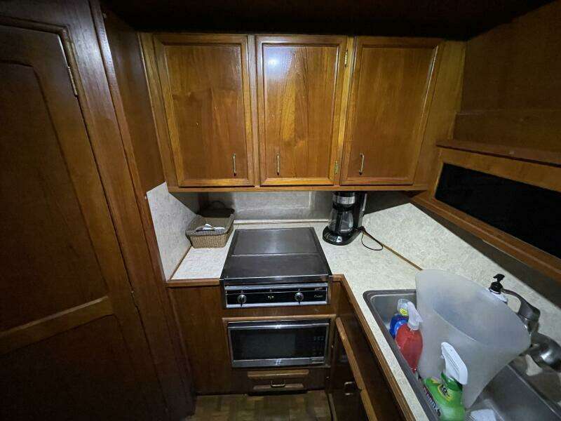 40ft Egg Harbor Yacht For Sale