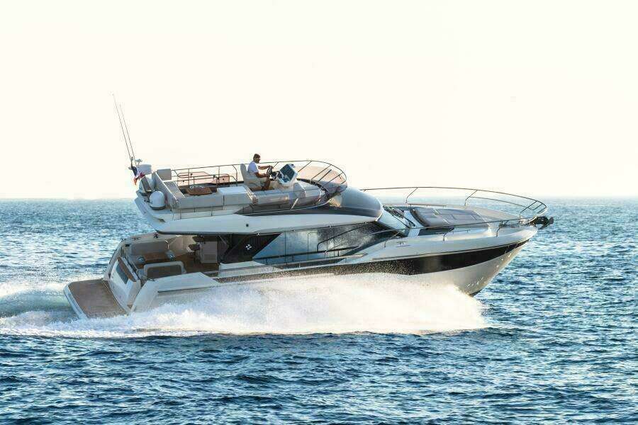 2026 49 Prestige F4 Flybridge - Running Profile Sistership
