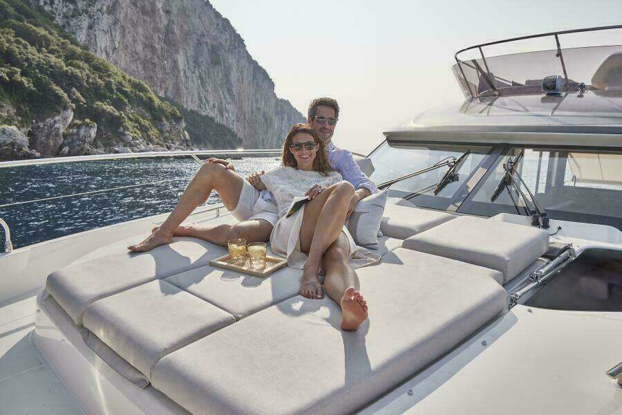 2026 49 Prestige F4 Flybridge - Bow  Sistership