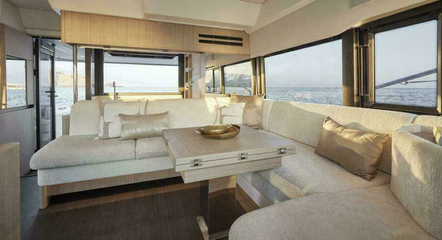 2026 49 Prestige F4 Flybridge - Dinette Sistership