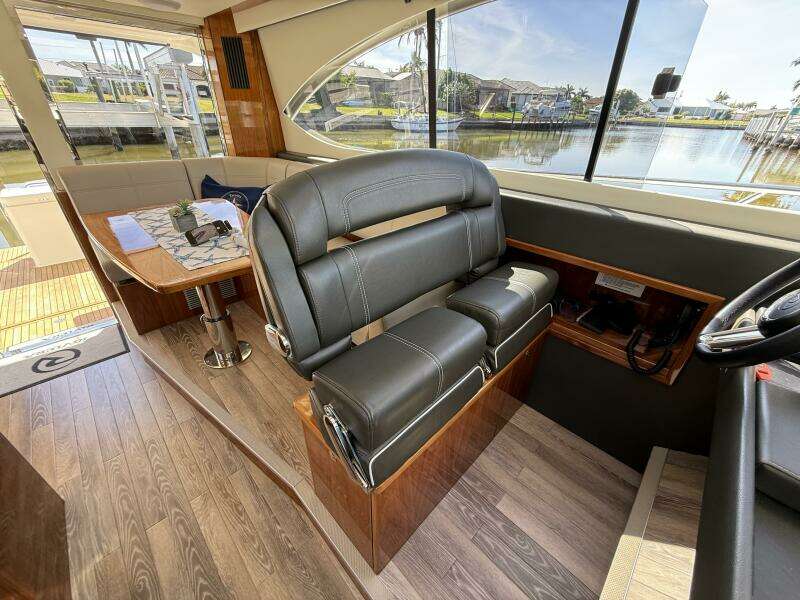 40ft Riviera Yacht For Sale