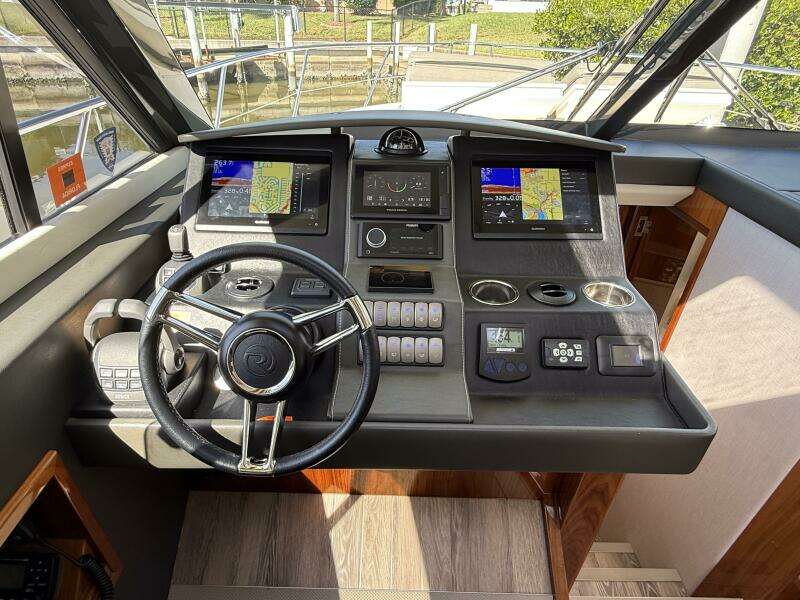 40ft Riviera Yacht For Sale