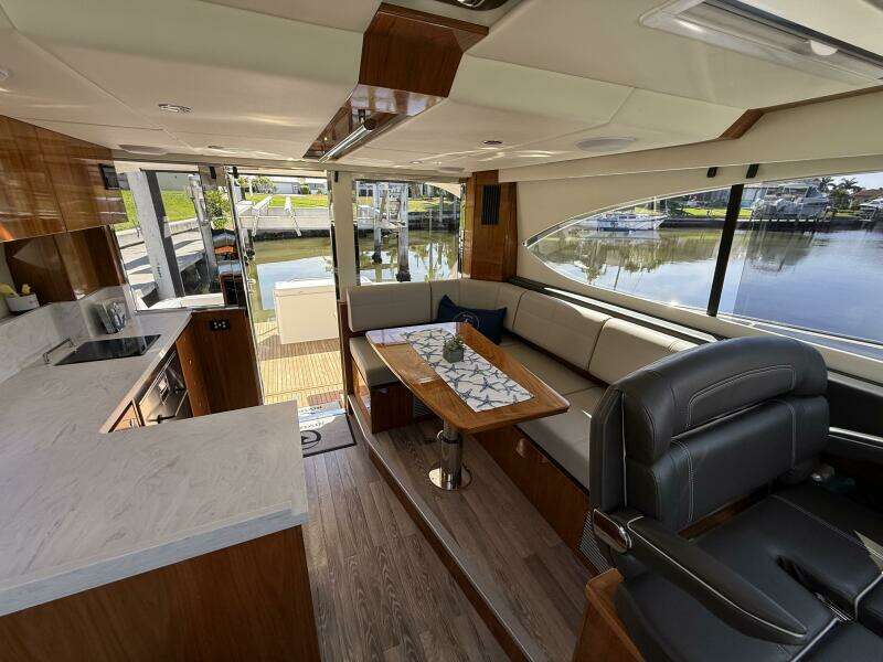 40ft Riviera Yacht For Sale