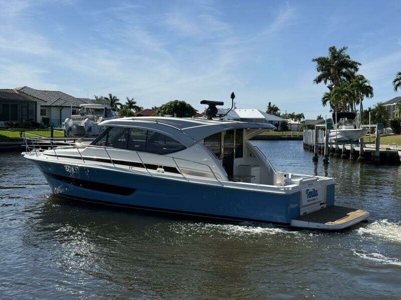 40ft Riviera Yacht For Sale
