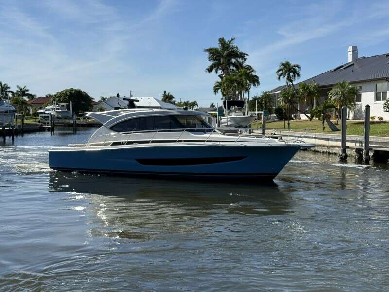 40ft Riviera Yacht For Sale