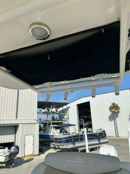 27ft Boston Whaler Yacht For Sale