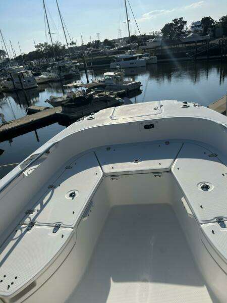 27ft Boston Whaler Yacht For Sale