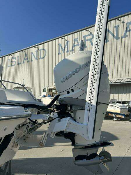 27ft Boston Whaler Yacht For Sale