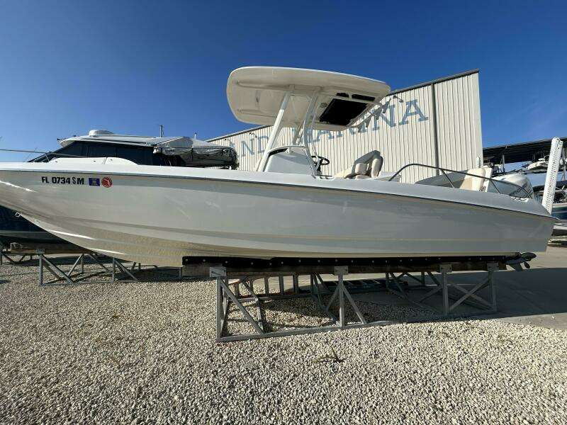 27ft Boston Whaler Yacht For Sale