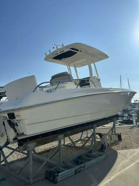 27ft Boston Whaler Yacht For Sale