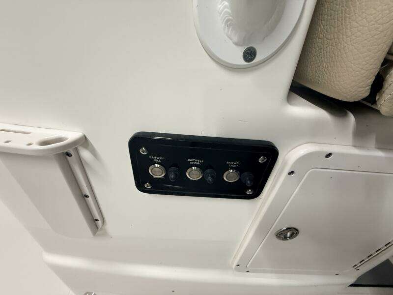 28ft NauticStar Yacht For Sale