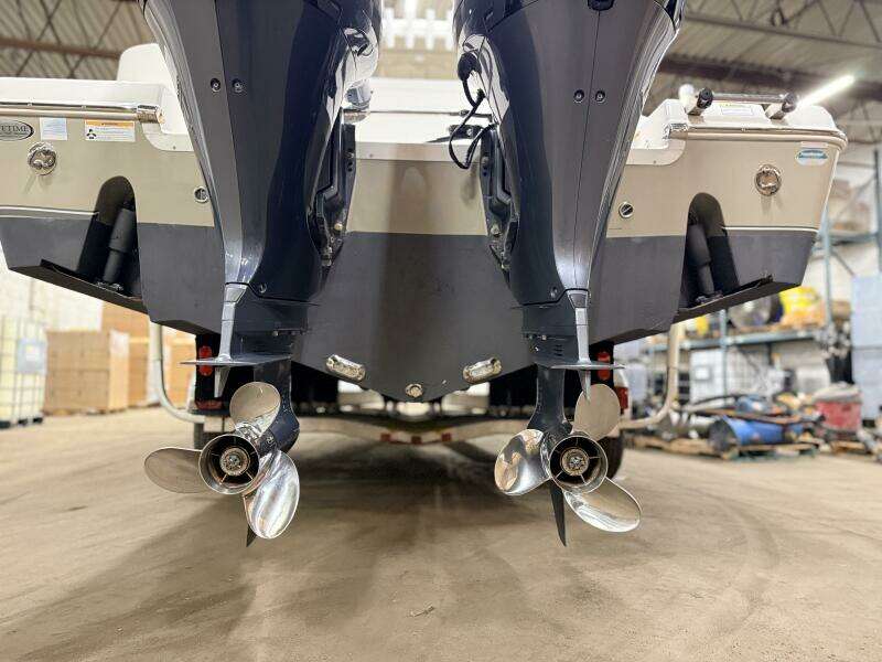 28ft NauticStar Yacht For Sale