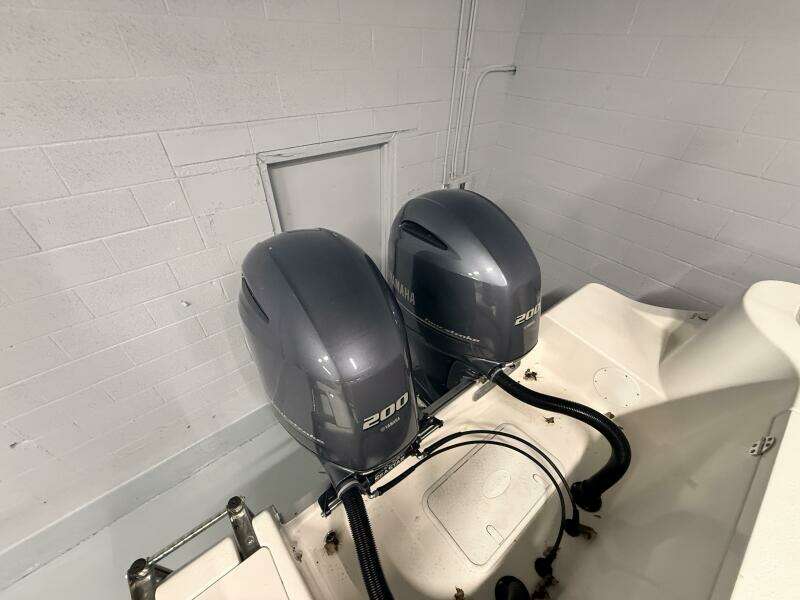 28ft NauticStar Yacht For Sale