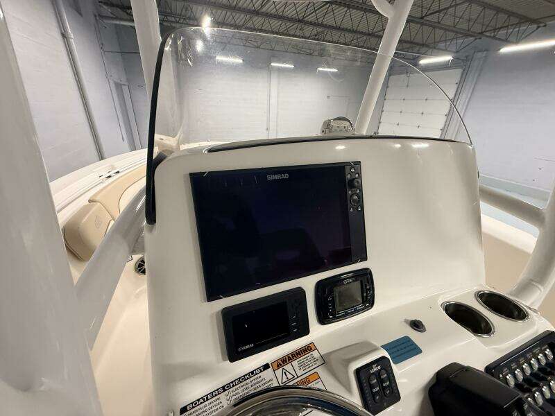 28ft NauticStar Yacht For Sale